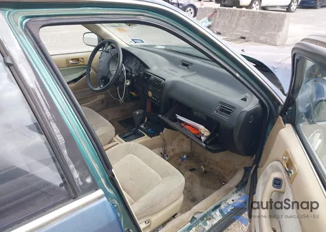 1993 Honda Accord Ex z USA, uszkodzony, nr VIN 1HGCB7674PA025932